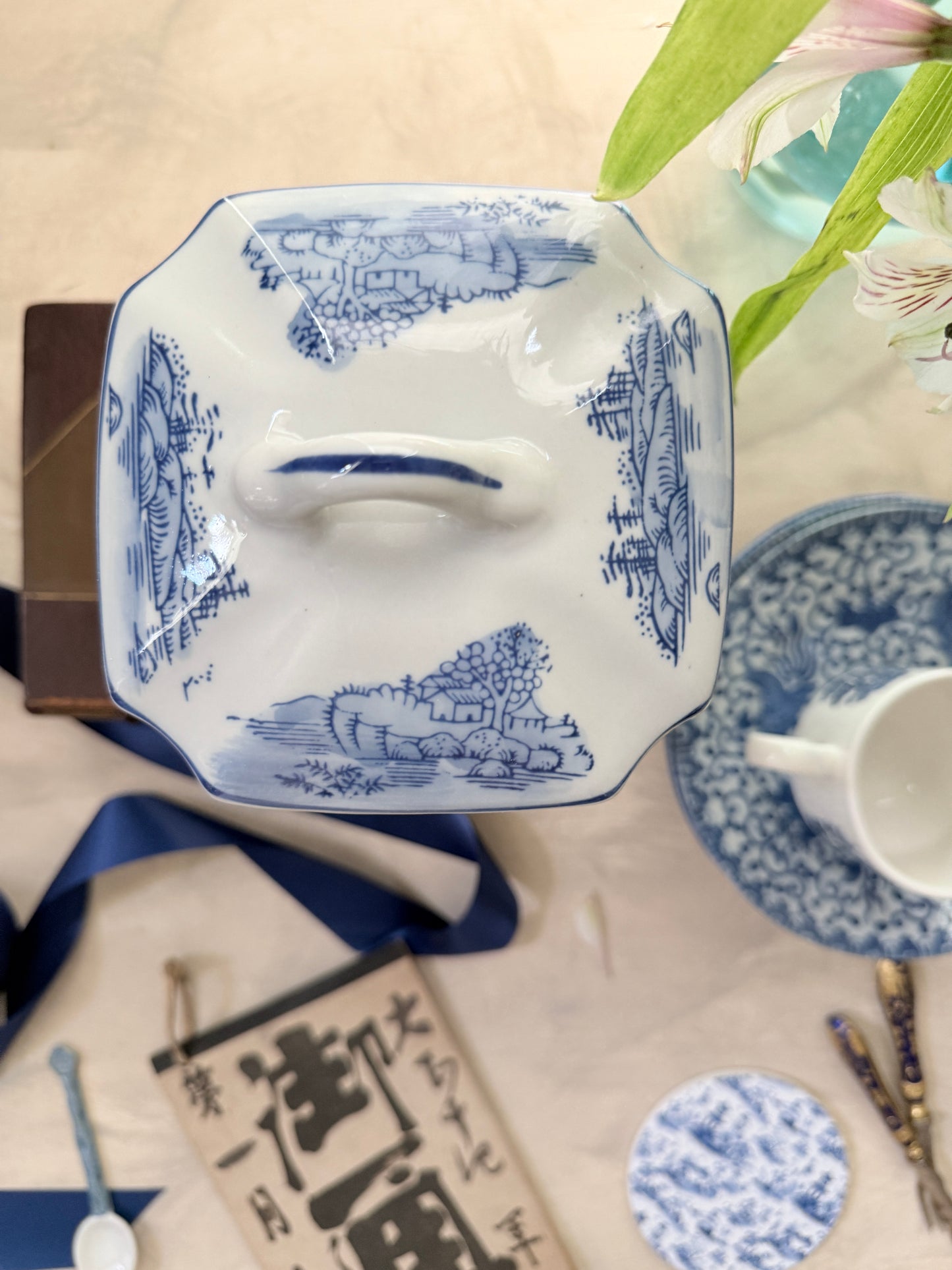 Blue Willow Design 8" Square Ginger Jar - Porcelain Chinoiserie Decor