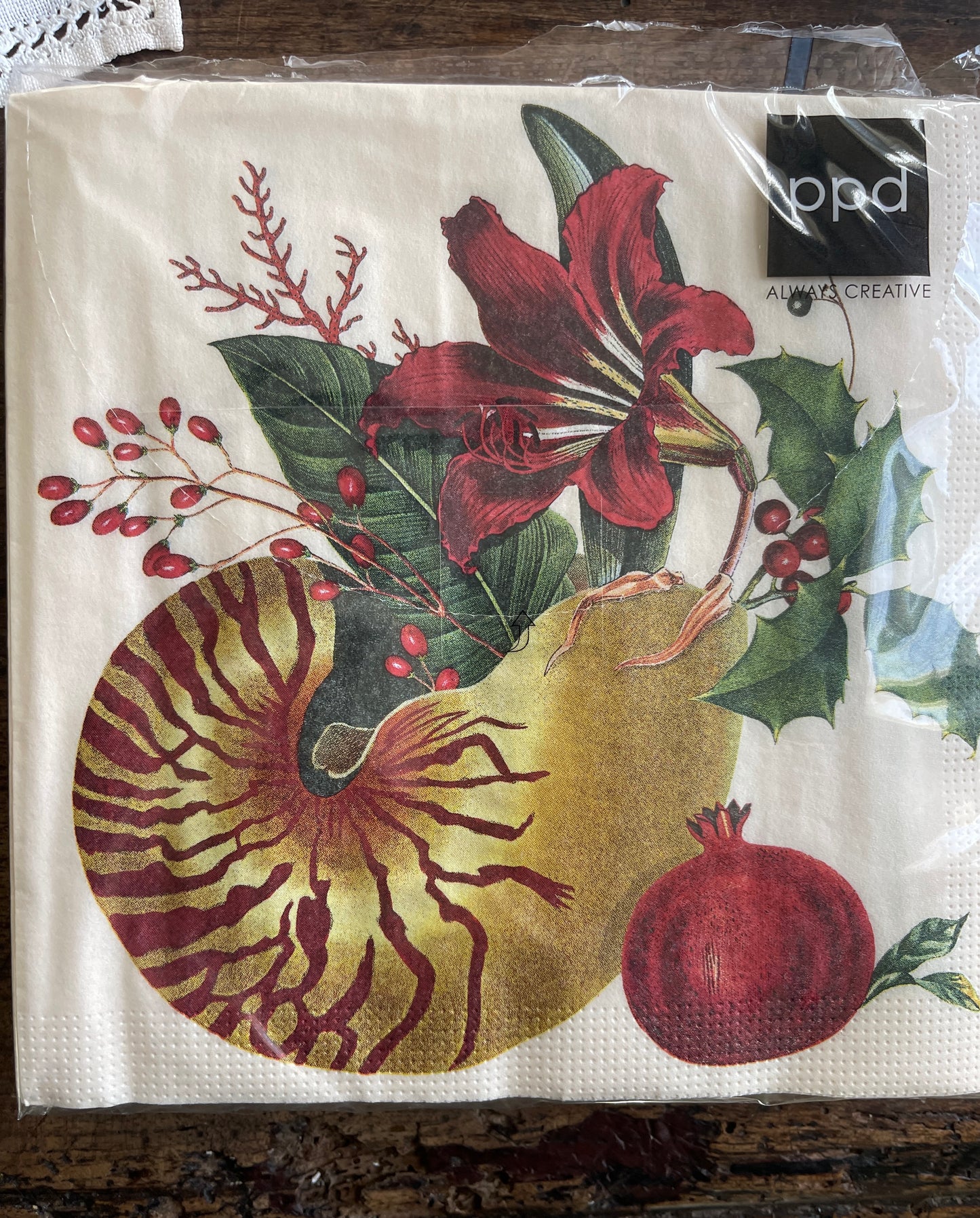 Red and Gold Nautilus Beachy Holiday Paper Napkins - Christmas Dinner Napkins (20 pack)