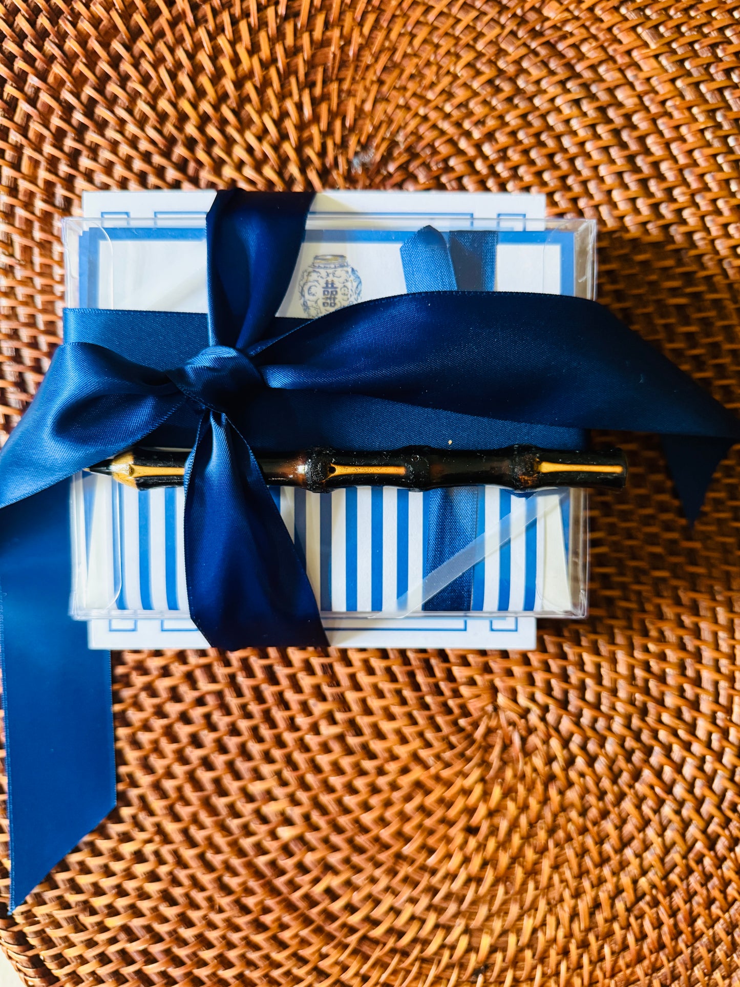 blue and white chinoiserie ornate pagoda with ginger jar notecards stationary gift set | desk