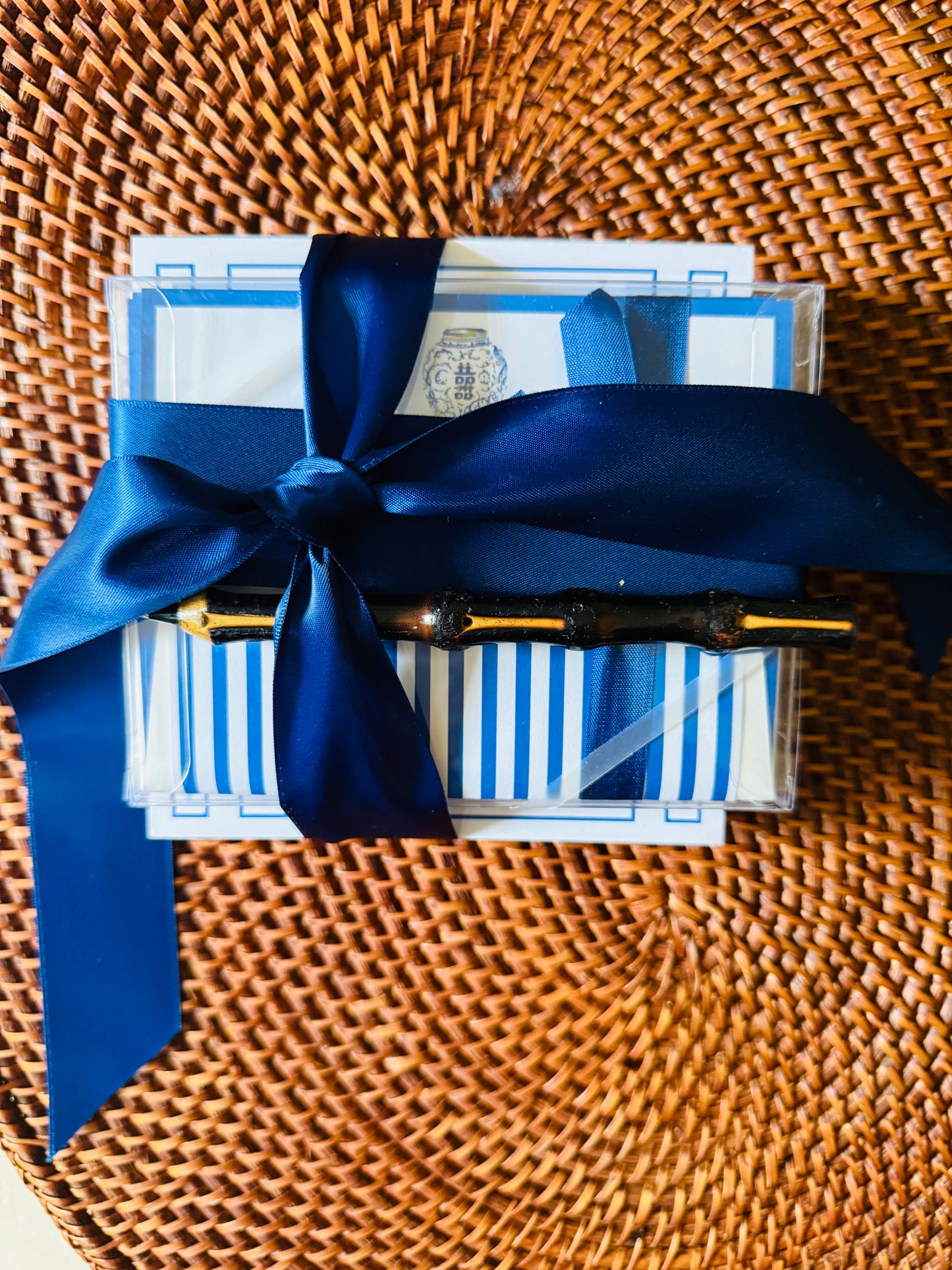 blue chinoiserie jar with navy border social stationery note cards