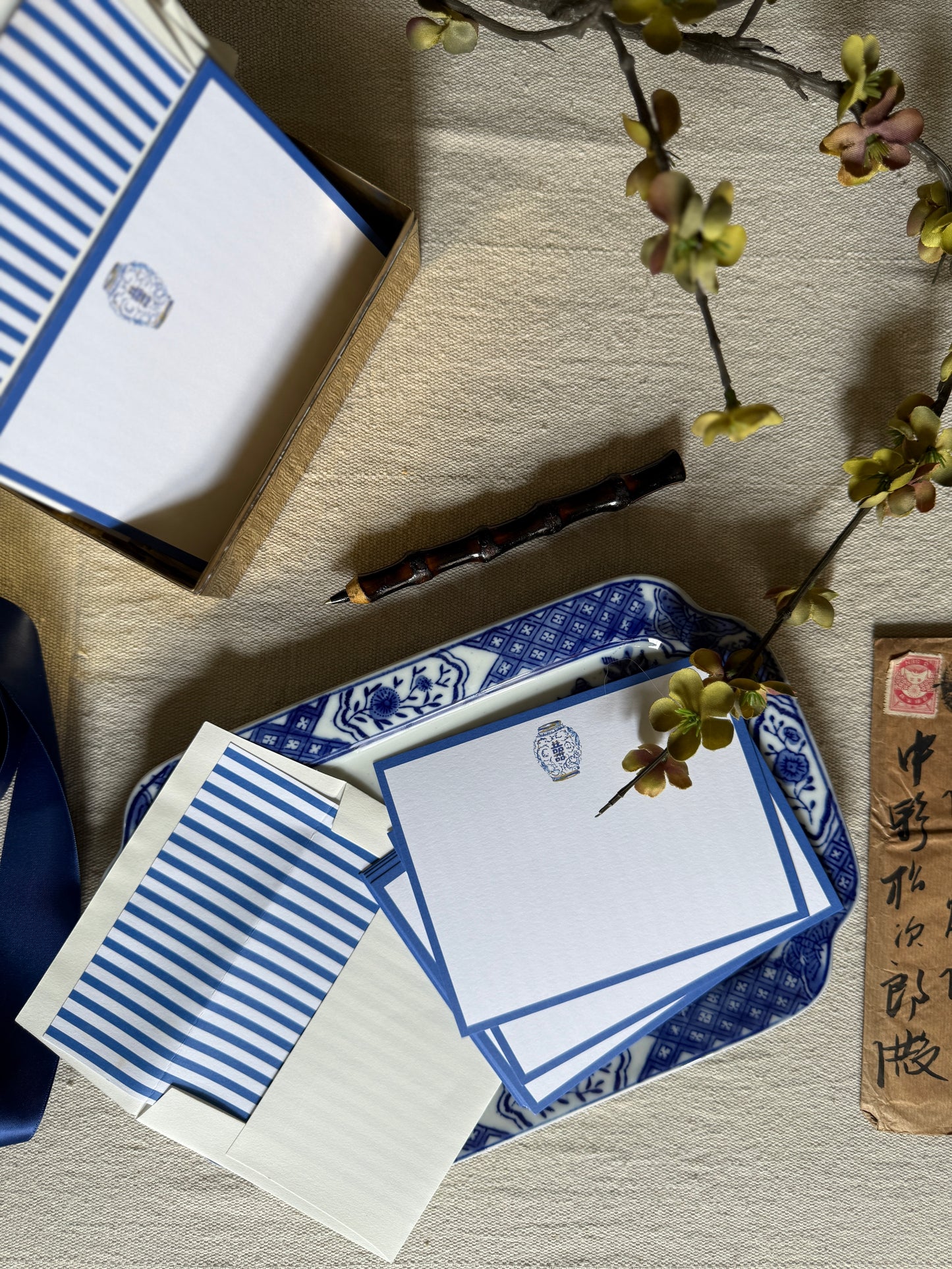 blue chinoiserie jar with navy border social stationery note cards