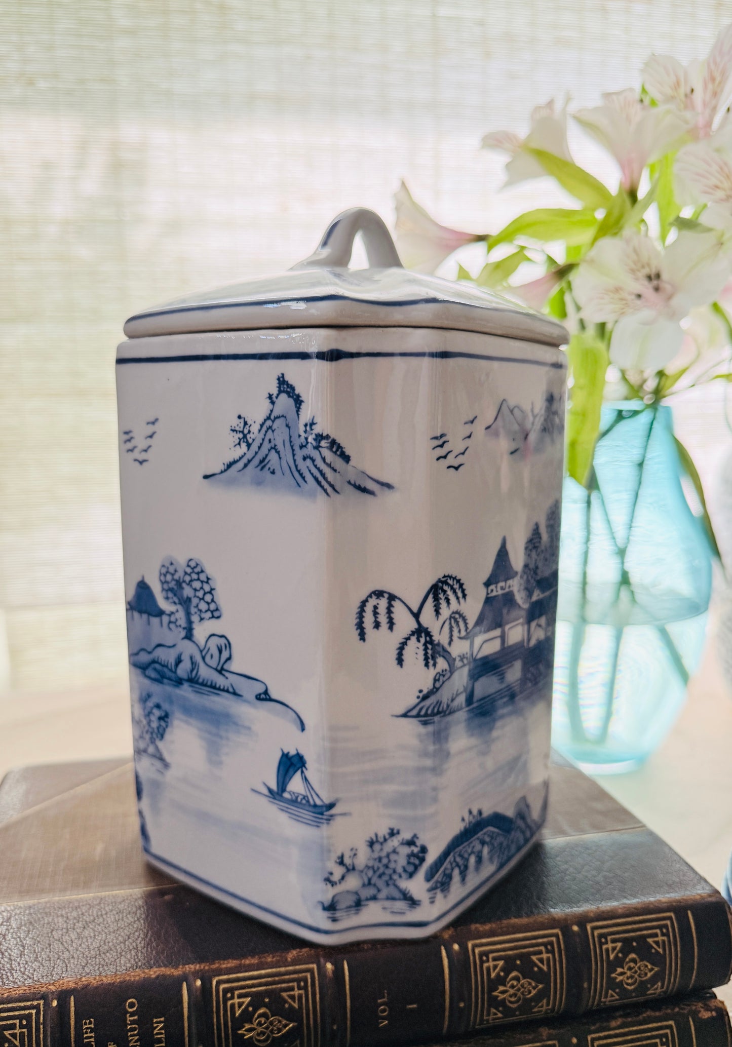 Blue Willow Design 8" Square Ginger Jar - Porcelain Chinoiserie Decor