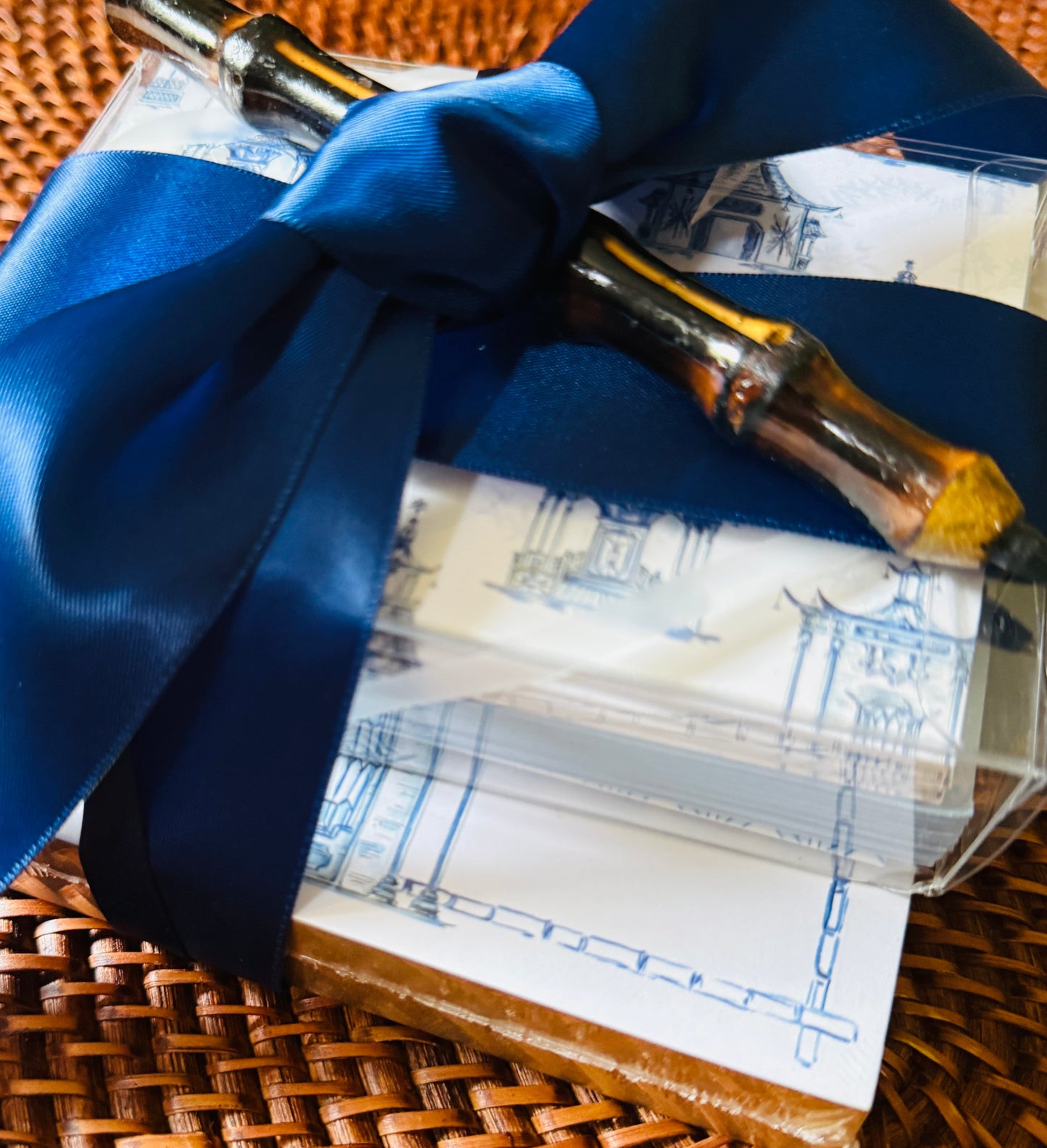 blue and white chinoiserie ornate pagoda with petite notecards stationary gift set