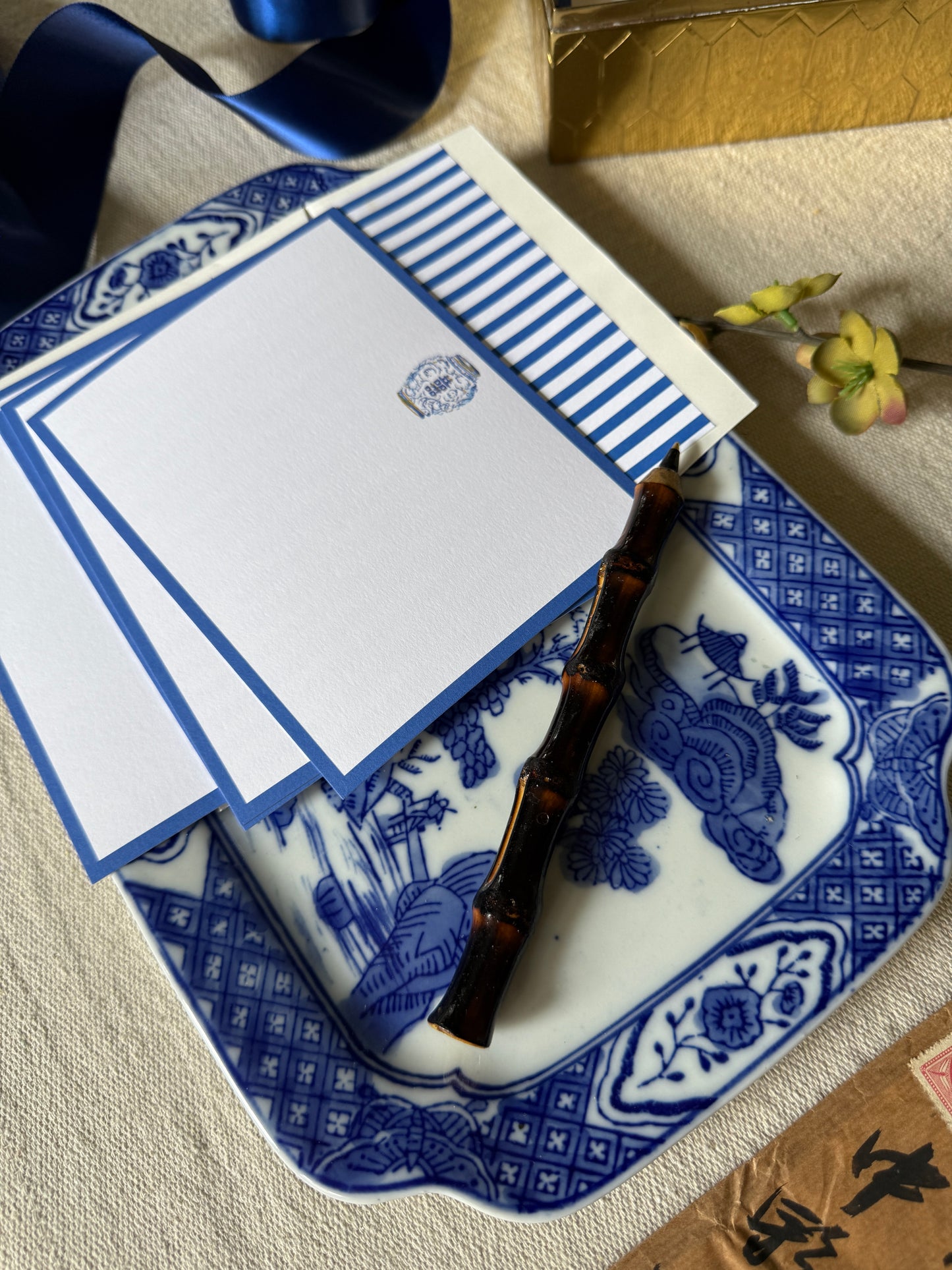 blue chinoiserie jar with navy border social stationery note cards